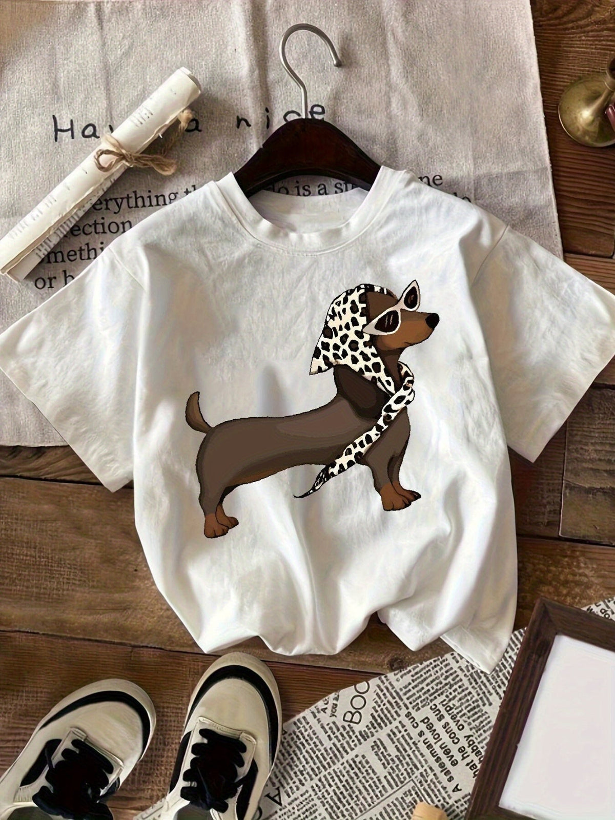 Cool Dachshund T-Shirt Women Cute Wiener Dog With Leopard Bandana And Sunglasses Graphic Tee