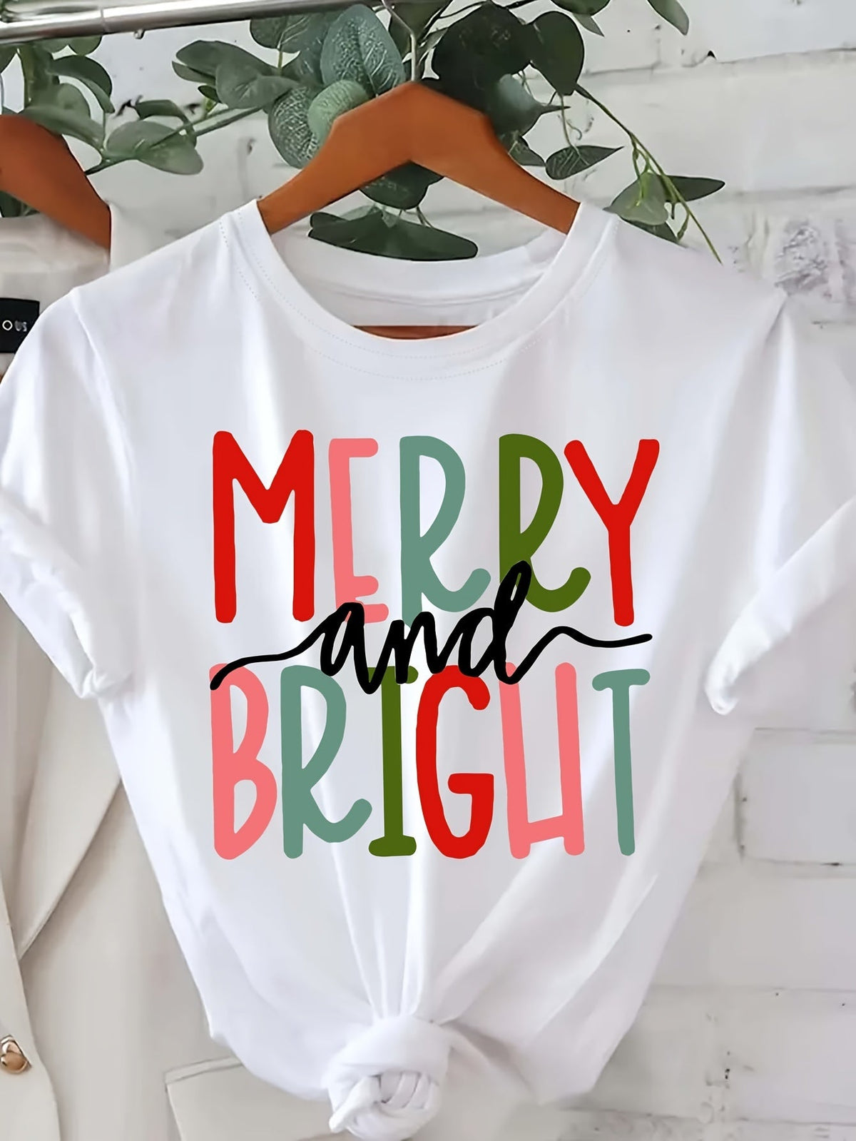 Women's Merry and Bright Letter Print Crew-Neck T-Shirt, Short-Sleeve Casual Top for Spring Summer Holiday Everyday Wear Christmas Women Tshirts