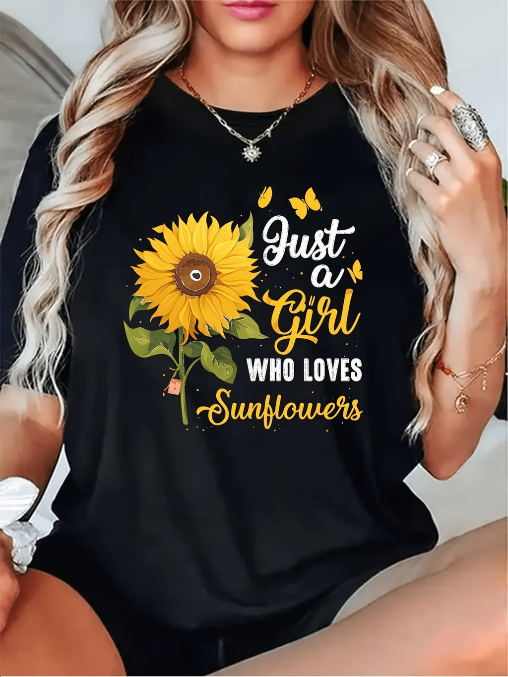 Just A Girl Who Loves Sunflowers T‑Shirt for Women, Sunflower Butterfly Graphic Short‑Sleeve Casual Daily Tops