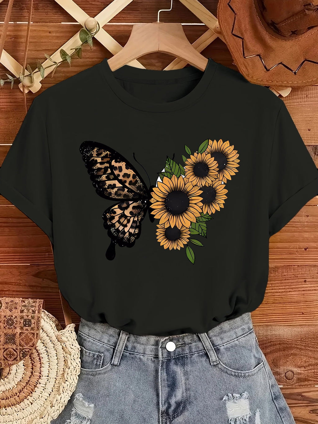 Butterfly Printed Casual Women's T-shirt Tops, Versatile Round-neck Short-sleeved Women's Wear, Women Clothing