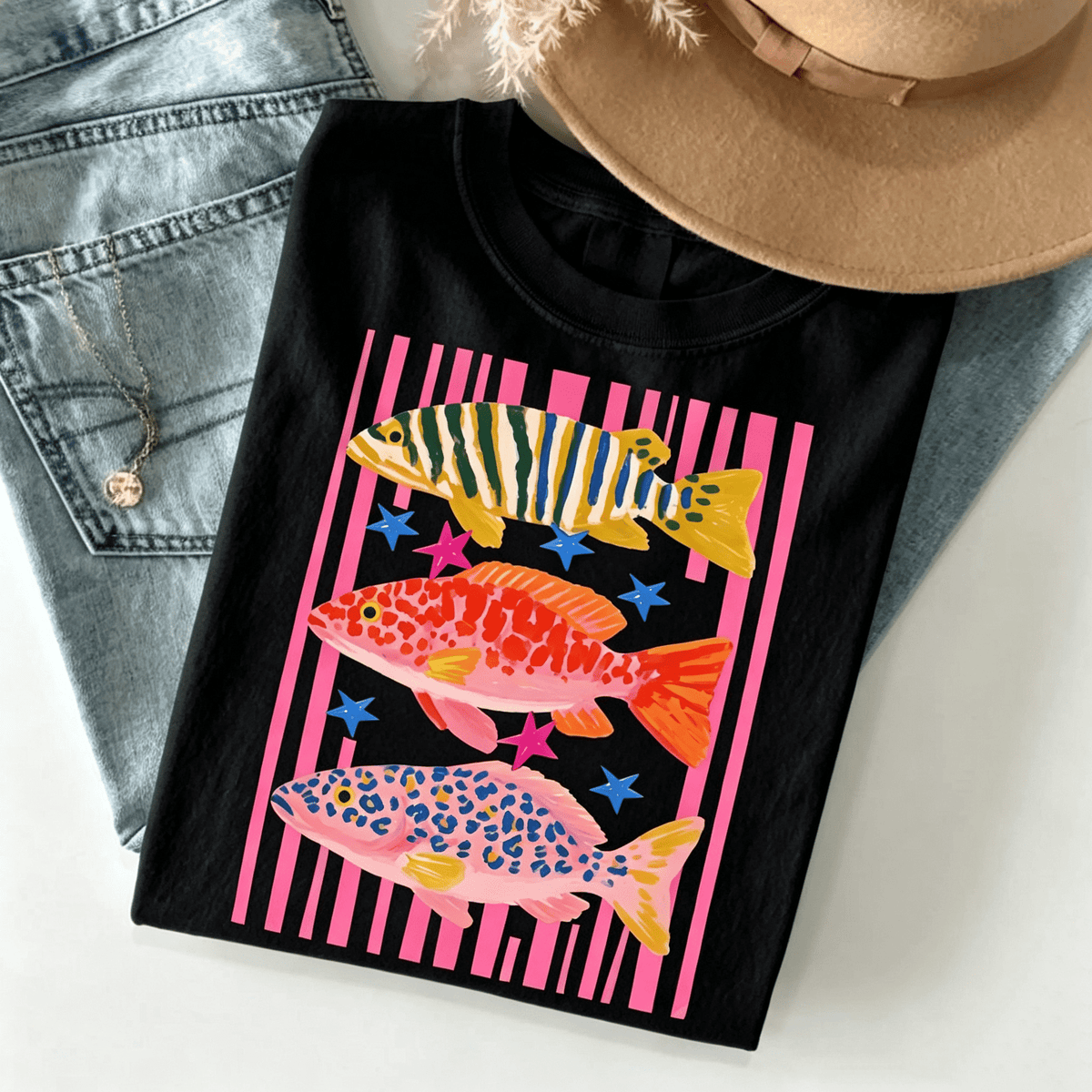 Women's Fish Graphic Crew‑Neck T‑Shirt,  Hand‑Painted Fish Star Stripe Print Short‑Sleeve Tee, Cotton Summer Vacation Beach Casual Top