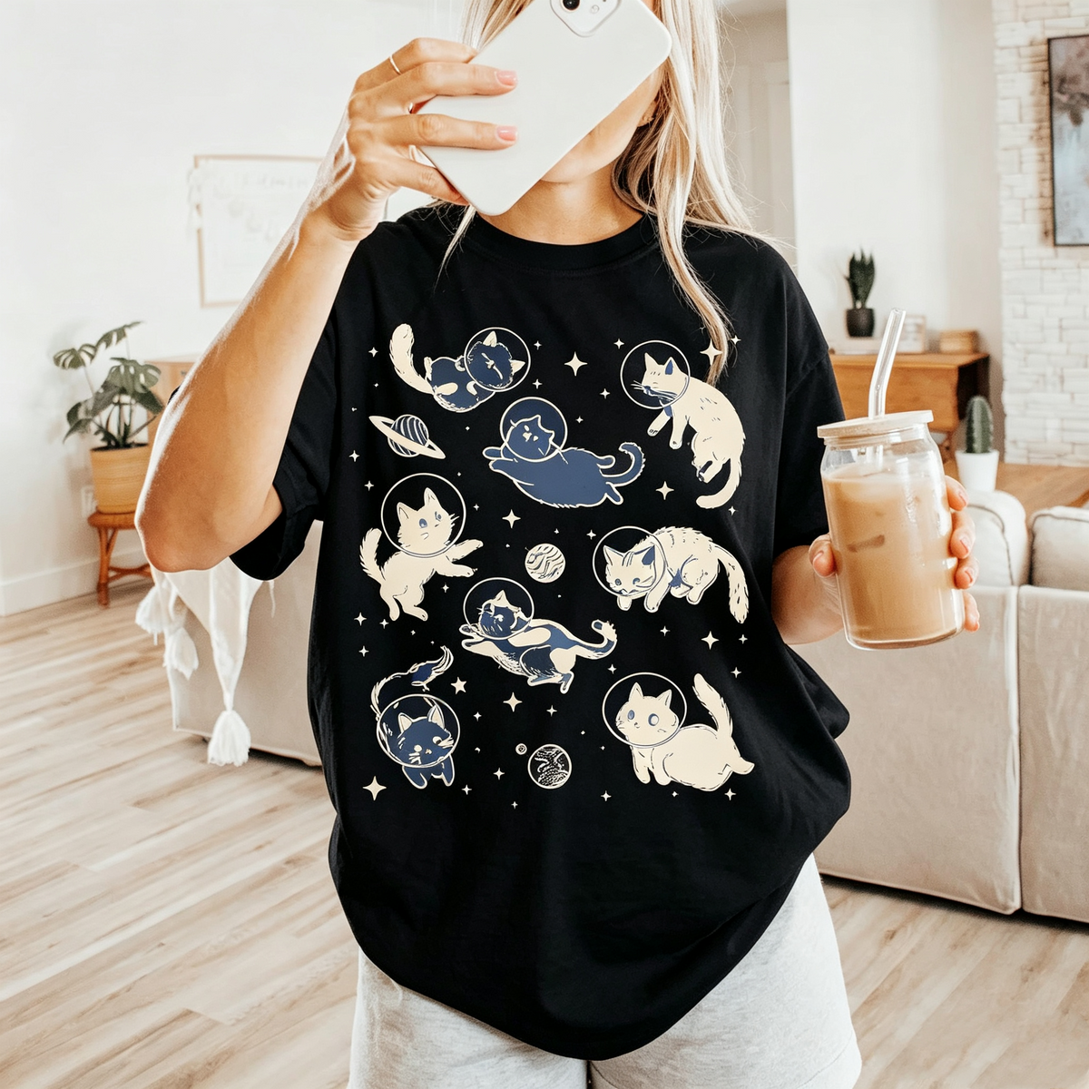 Cats in Space Graphic T‑Shirt, Retro Funny Cat Astronaut Short‑Sleeve Tee, Vintage Aesthetic Casual Top for Cat Lovers，Women Tshirts