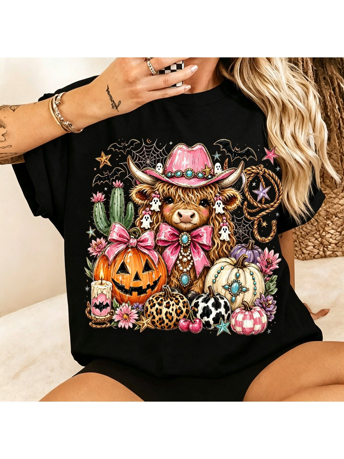 Cowgirl Shirt Design, Women's T-Shirt Western Halloween Highland Cow Pink Pumpkin